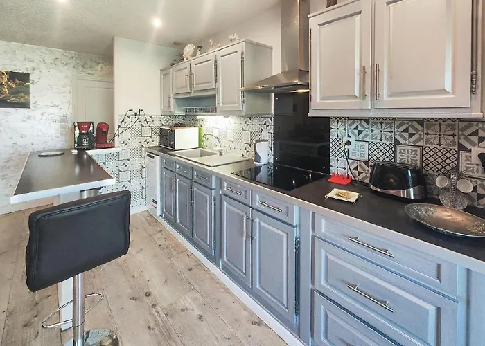 2 Bedroom Cozy In